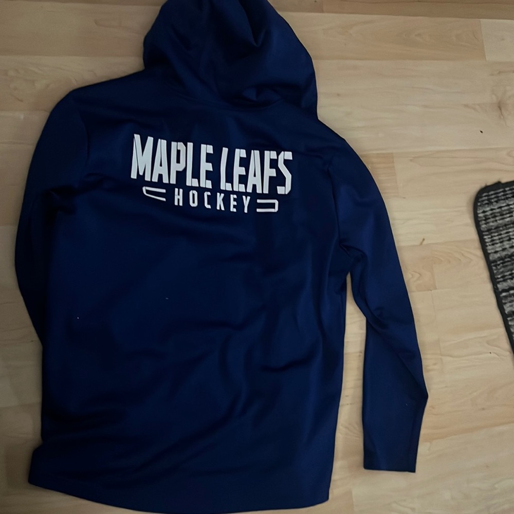 XL Maple Leafs Sweater